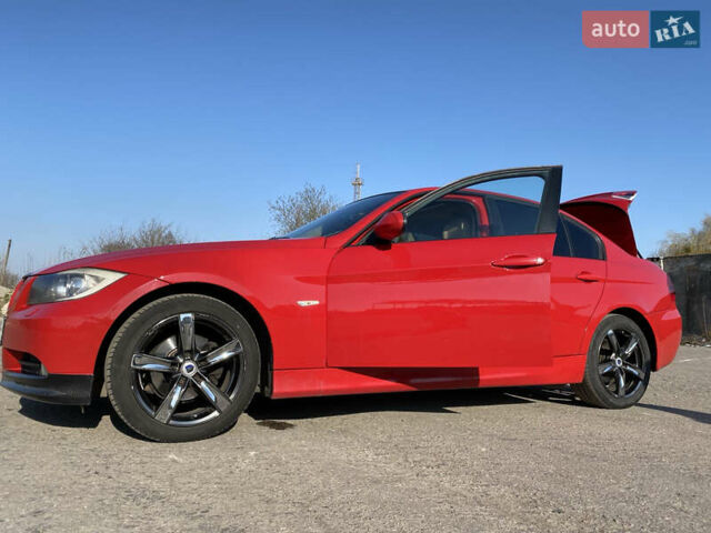 Красный БМВ 3 Серия, объемом двигателя 2 л и пробегом 287 тыс. км за 6838 $, фото 1 на Automoto.ua