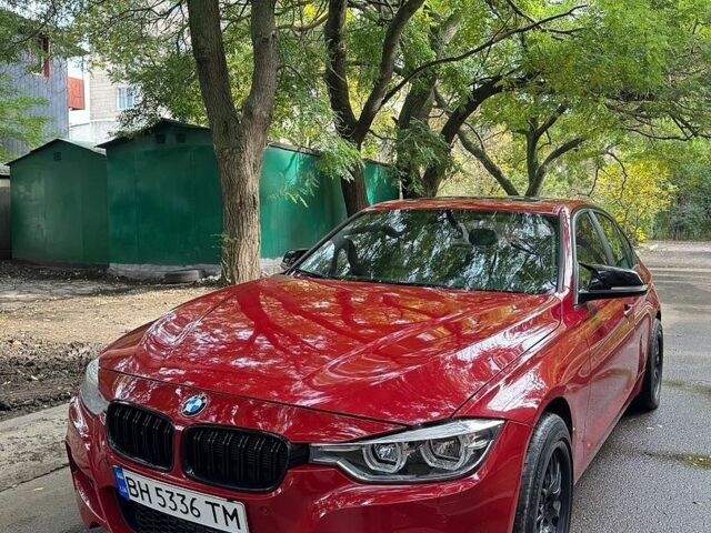 Красный БМВ 3 Серия, объемом двигателя 2 л и пробегом 229 тыс. км за 11800 $, фото 1 на Automoto.ua