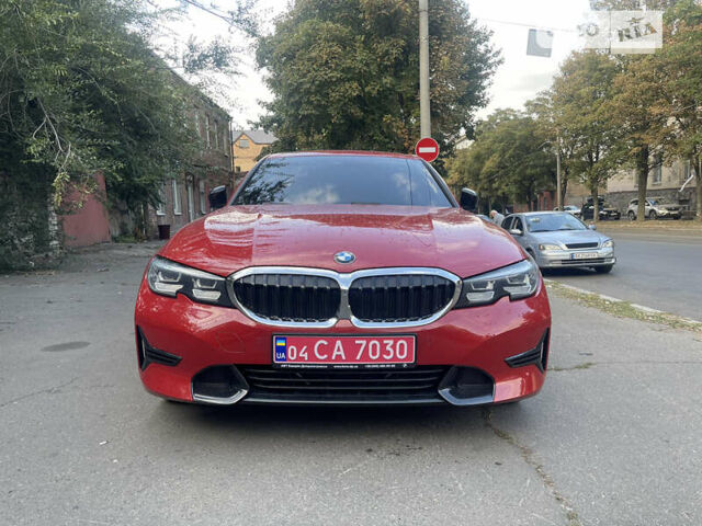 Красный БМВ 3 Серия, объемом двигателя 2 л и пробегом 4 тыс. км за 42500 $, фото 1 на Automoto.ua
