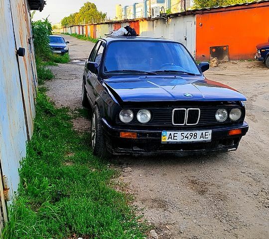 БМВ 3 Серия, объемом двигателя 1.8 л и пробегом 0 тыс. км за 2400 $, фото 1 на Automoto.ua