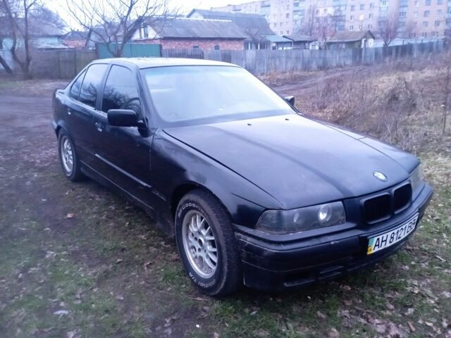 БМВ 3 Серия, объемом двигателя 2.5 л и пробегом 480 тыс. км за 1300 $, фото 1 на Automoto.ua