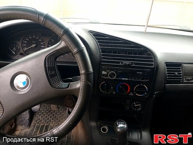 БМВ 3 Серия, объемом двигателя 2.5 л и пробегом 111 тыс. км за 1950 $, фото 1 на Automoto.ua