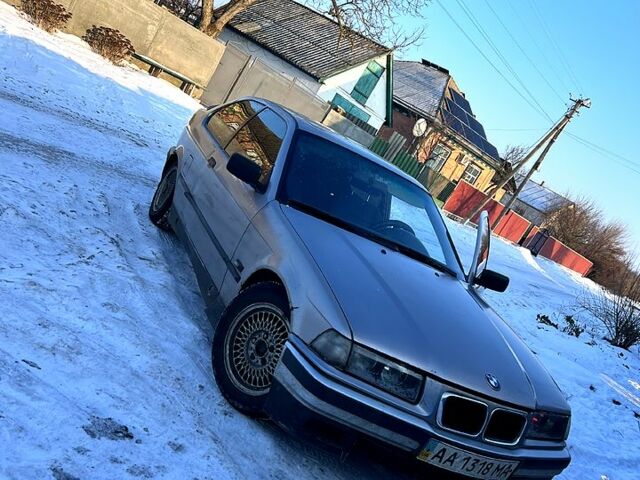 Сірий БМВ 3 Серія, об'ємом двигуна 1.8 л та пробігом 200 тис. км за 1500 $, фото 1 на Automoto.ua