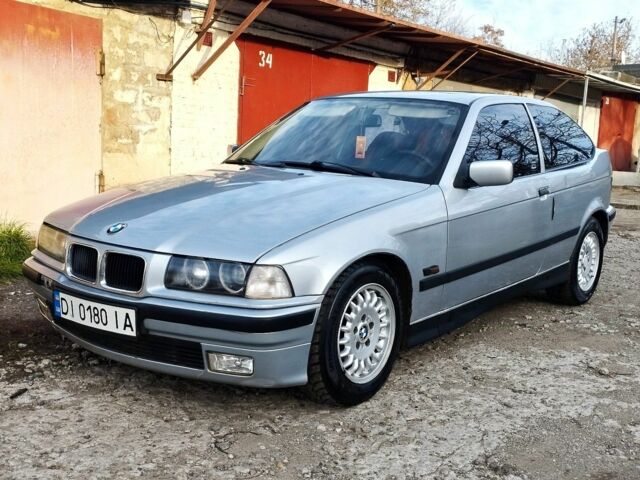 Сірий БМВ 3 Серія, об'ємом двигуна 1.6 л та пробігом 300 тис. км за 2600 $, фото 1 на Automoto.ua