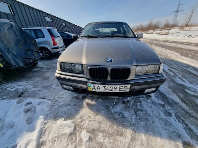 Серый БМВ 3 Серия, объемом двигателя 1.6 л и пробегом 350 тыс. км за 1300 $, фото 1 на Automoto.ua