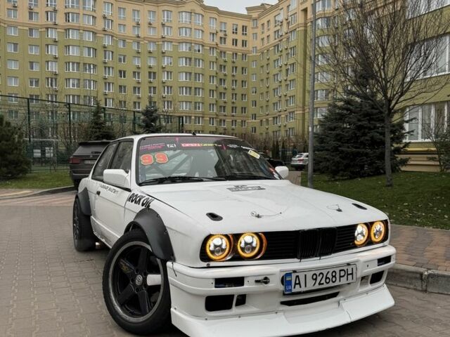 Сірий БМВ 3 Серія, об'ємом двигуна 2 л та пробігом 200 тис. км за 11500 $, фото 1 на Automoto.ua