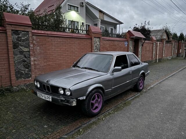 Серый БМВ 3 Серия, объемом двигателя 1.8 л и пробегом 250 тыс. км за 750 $, фото 1 на Automoto.ua