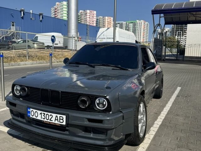 Сірий БМВ 3 Серія, об'ємом двигуна 1.8 л та пробігом 1000 тис. км за 5300 $, фото 1 на Automoto.ua