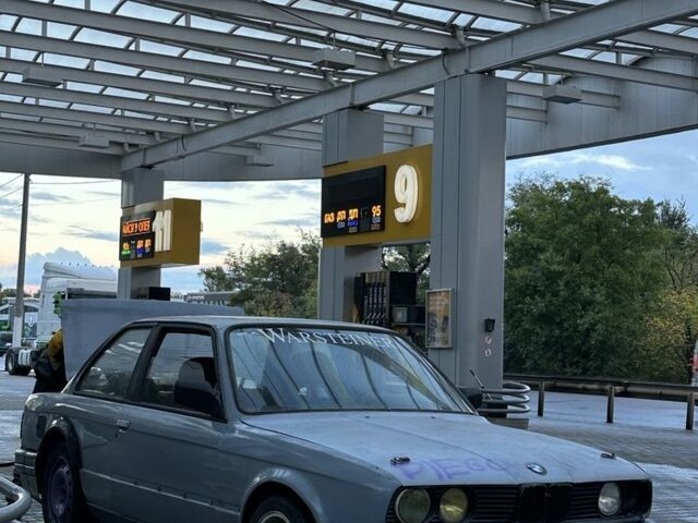 Серый БМВ 3 Серия, объемом двигателя 0 л и пробегом 100 тыс. км за 1150 $, фото 1 на Automoto.ua