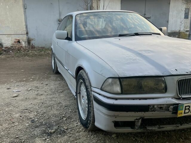 Серый БМВ 3 Серия, объемом двигателя 2 л и пробегом 200 тыс. км за 1650 $, фото 1 на Automoto.ua