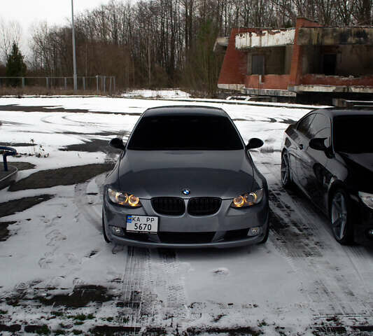 Серый БМВ 3 Серия, объемом двигателя 2.5 л и пробегом 200 тыс. км за 9000 $, фото 1 на Automoto.ua