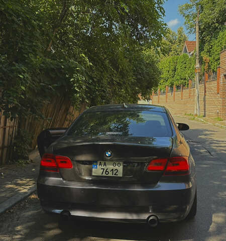 Серый БМВ 3 Серия, объемом двигателя 2.98 л и пробегом 220 тыс. км за 11500 $, фото 1 на Automoto.ua