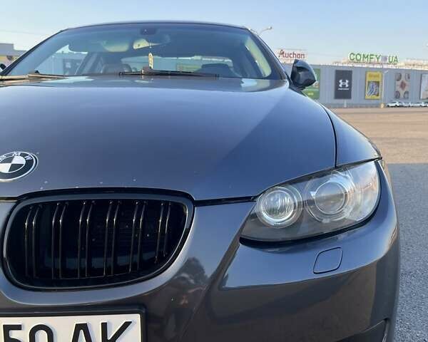 Серый БМВ 3 Серия, объемом двигателя 3 л и пробегом 273 тыс. км за 10000 $, фото 1 на Automoto.ua