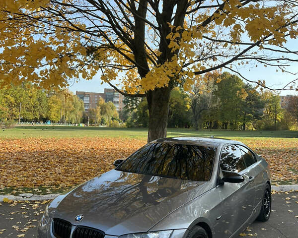 Сірий БМВ 3 Серія, об'ємом двигуна 2 л та пробігом 280 тис. км за 7900 $, фото 1 на Automoto.ua