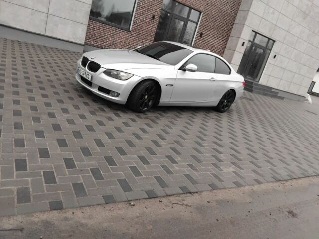 Серый БМВ 3 Серия, объемом двигателя 3 л и пробегом 198 тыс. км за 5000 $, фото 1 на Automoto.ua