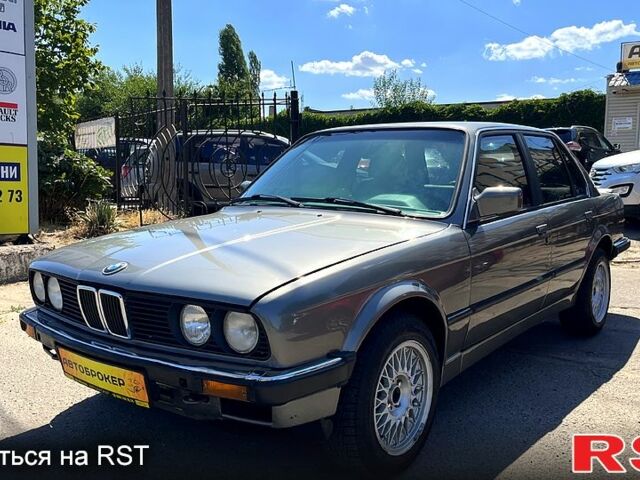 Серый БМВ 3 Серия, объемом двигателя 2.4 л и пробегом 273 тыс. км за 4500 $, фото 1 на Automoto.ua