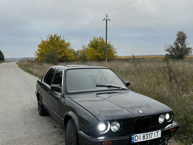 Серый БМВ 3 Серия, объемом двигателя 1.8 л и пробегом 300 тыс. км за 951 $, фото 1 на Automoto.ua