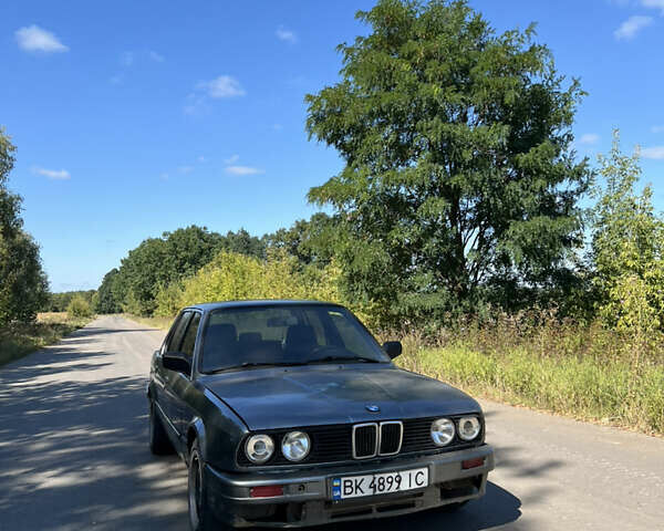 Серый БМВ 3 Серия, объемом двигателя 1.8 л и пробегом 350 тыс. км за 1850 $, фото 1 на Automoto.ua