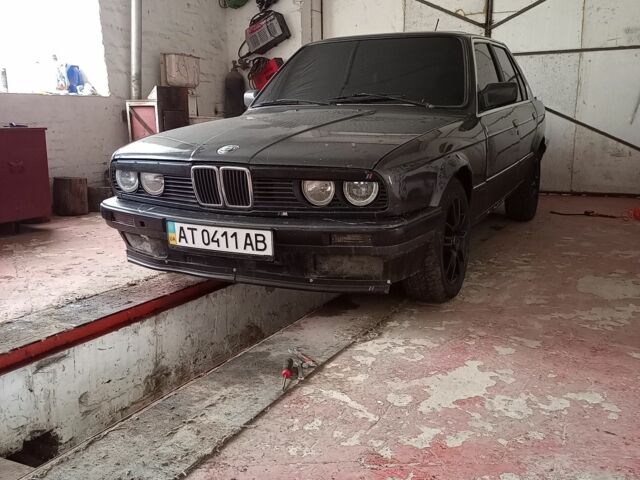 Серый БМВ 3 Серия, объемом двигателя 1 л и пробегом 990 тыс. км за 1100 $, фото 1 на Automoto.ua