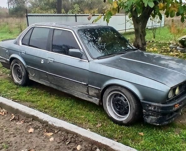 Сірий БМВ 3 Серія, об'ємом двигуна 1.8 л та пробігом 300 тис. км за 1396 $, фото 1 на Automoto.ua