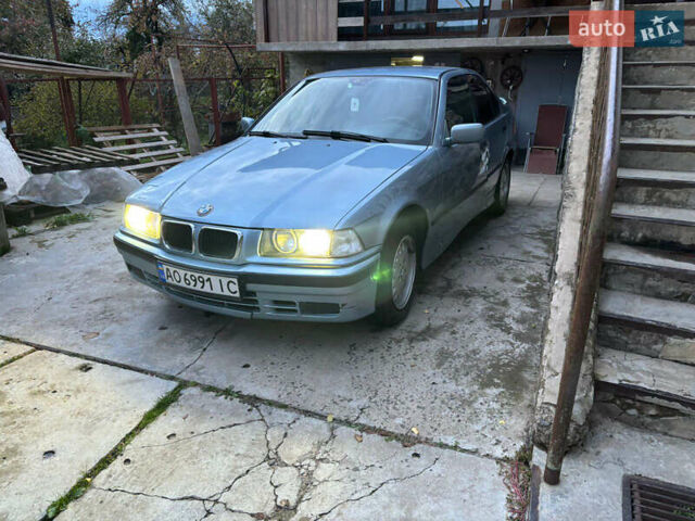 Серый БМВ 3 Серия, объемом двигателя 2 л и пробегом 295 тыс. км за 2300 $, фото 1 на Automoto.ua