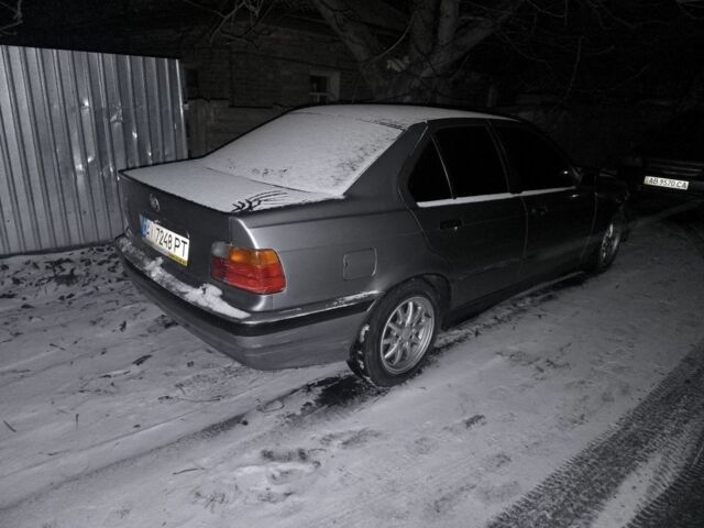 Сірий БМВ 3 Серія, об'ємом двигуна 0.2 л та пробігом 999 тис. км за 1300 $, фото 1 на Automoto.ua