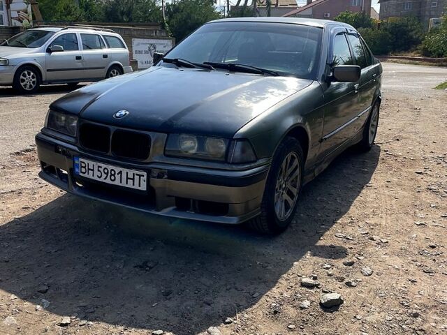 Сірий БМВ 3 Серія, об'ємом двигуна 1.8 л та пробігом 330 тис. км за 2000 $, фото 1 на Automoto.ua