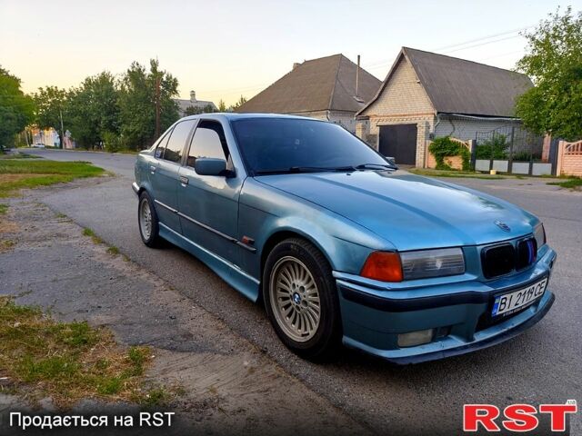 Серый БМВ 3 Серия, объемом двигателя 1.8 л и пробегом 300 тыс. км за 3000 $, фото 1 на Automoto.ua