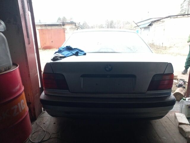 Серый БМВ 3 Серия, объемом двигателя 0 л и пробегом 777 тыс. км за 850 $, фото 1 на Automoto.ua