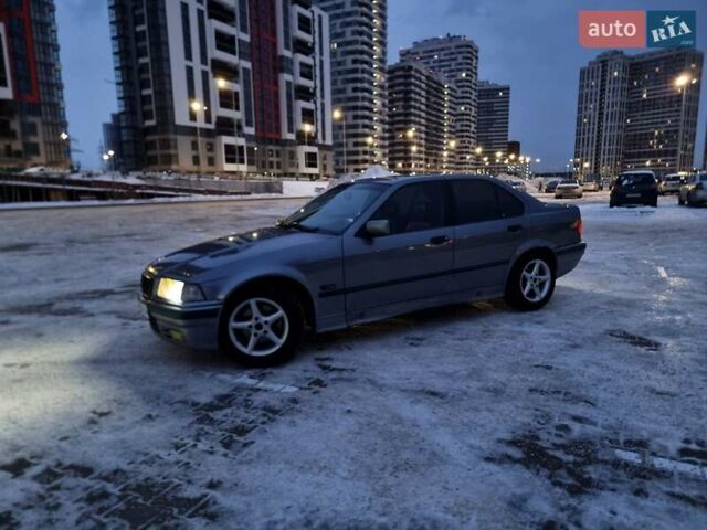 Сірий БМВ 3 Серія, об'ємом двигуна 1.8 л та пробігом 420 тис. км за 3700 $, фото 1 на Automoto.ua