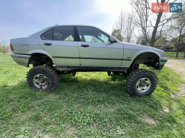 Сірий БМВ 3 Серія, об'ємом двигуна 0 л та пробігом 200 тис. км за 2800 $, фото 1 на Automoto.ua