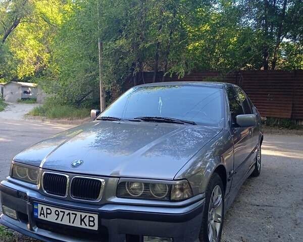 Сірий БМВ 3 Серія, об'ємом двигуна 2.5 л та пробігом 320 тис. км за 3500 $, фото 1 на Automoto.ua