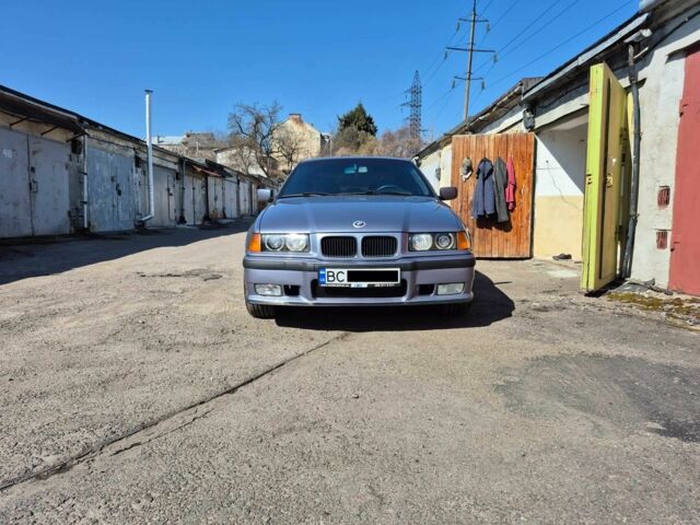 Серый БМВ 3 Серия, объемом двигателя 2 л и пробегом 340 тыс. км за 5100 $, фото 1 на Automoto.ua