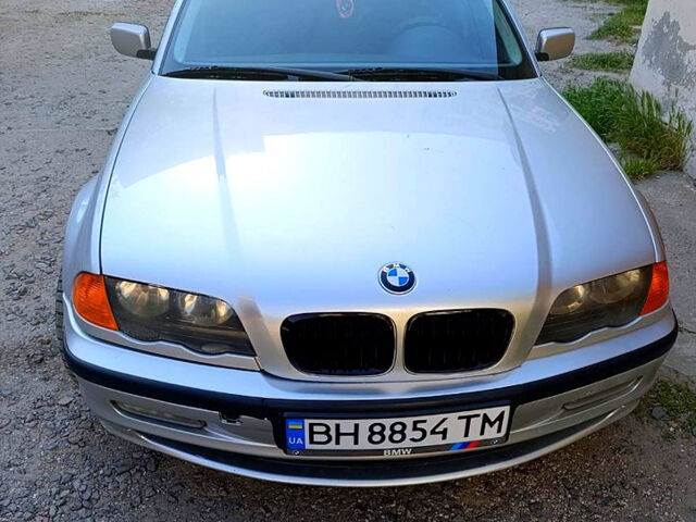 Серый БМВ 3 Серия, объемом двигателя 2 л и пробегом 300 тыс. км за 4100 $, фото 1 на Automoto.ua