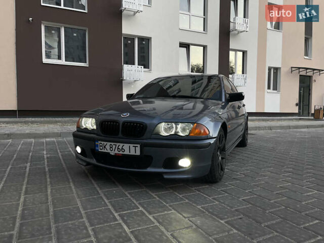 Серый БМВ 3 Серия, объемом двигателя 2 л и пробегом 409 тыс. км за 5600 $, фото 1 на Automoto.ua