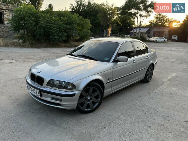 Серый БМВ 3 Серия, объемом двигателя 2.5 л и пробегом 285 тыс. км за 5500 $, фото 1 на Automoto.ua