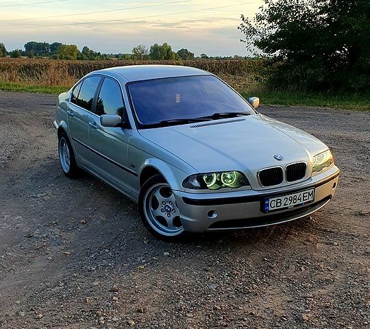 Серый БМВ 3 Серия, объемом двигателя 2 л и пробегом 315 тыс. км за 4000 $, фото 1 на Automoto.ua