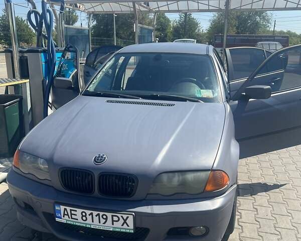 Серый БМВ 3 Серия, объемом двигателя 2 л и пробегом 410 тыс. км за 4200 $, фото 1 на Automoto.ua