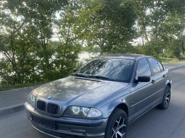 Серый БМВ 3 Серия, объемом двигателя 2 л и пробегом 330 тыс. км за 3300 $, фото 1 на Automoto.ua