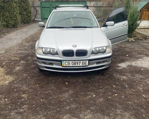 Серый БМВ 3 Серия, объемом двигателя 2 л и пробегом 260 тыс. км за 5000 $, фото 1 на Automoto.ua