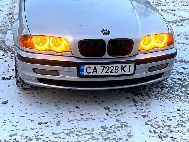 Серый БМВ 3 Серия, объемом двигателя 1.9 л и пробегом 340 тыс. км за 2800 $, фото 1 на Automoto.ua