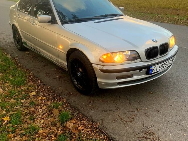 Серый БМВ 3 Серия, объемом двигателя 2 л и пробегом 440 тыс. км за 3600 $, фото 1 на Automoto.ua