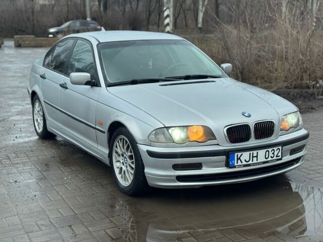 Сірий БМВ 3 Серія, об'ємом двигуна 2 л та пробігом 300 тис. км за 2550 $, фото 1 на Automoto.ua