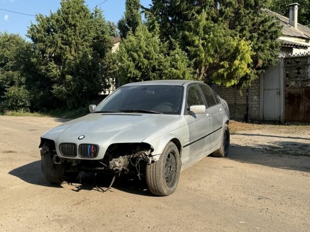 Сірий БМВ 3 Серія, об'ємом двигуна 2 л та пробігом 200 тис. км за 800 $, фото 1 на Automoto.ua