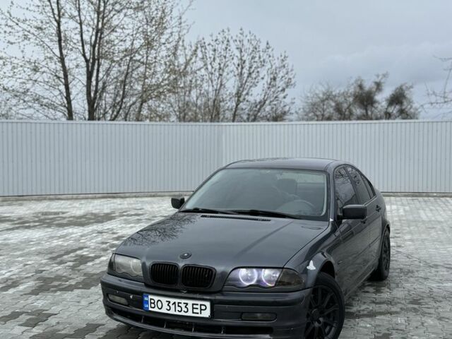 Серый БМВ 3 Серия, объемом двигателя 2 л и пробегом 400 тыс. км за 2950 $, фото 1 на Automoto.ua