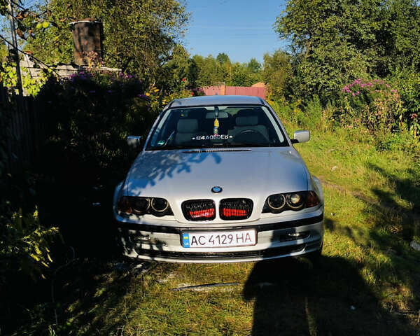 Серый БМВ 3 Серия, объемом двигателя 1.9 л и пробегом 268 тыс. км за 4500 $, фото 1 на Automoto.ua