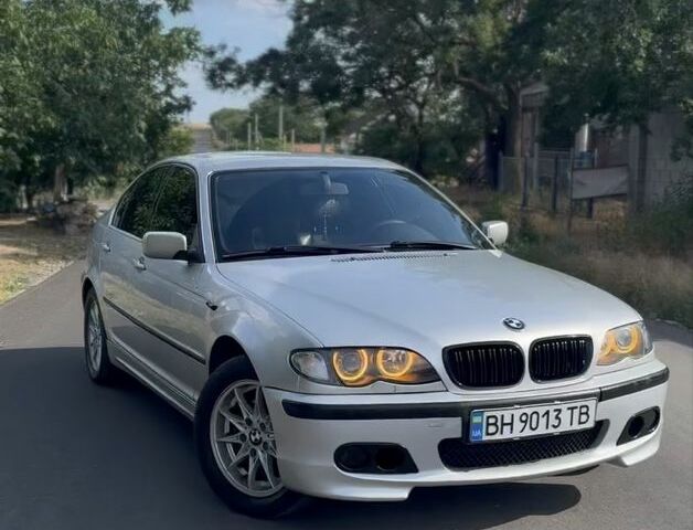 Серый БМВ 3 Серия, объемом двигателя 2.2 л и пробегом 313 тыс. км за 5801 $, фото 1 на Automoto.ua