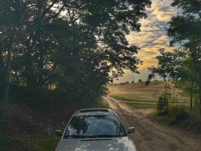 Серый БМВ 3 Серия, объемом двигателя 2 л и пробегом 276 тыс. км за 4800 $, фото 1 на Automoto.ua