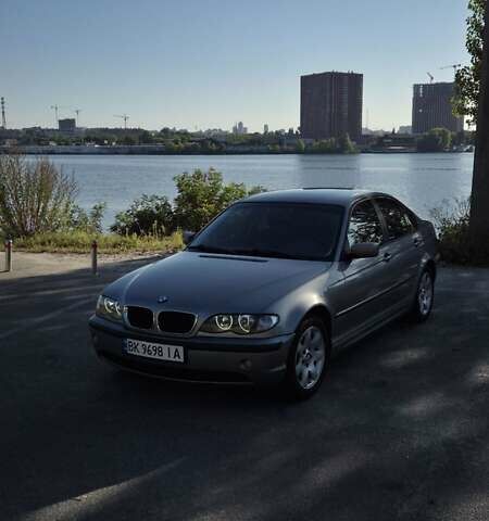 Серый БМВ 3 Серия, объемом двигателя 2 л и пробегом 200 тыс. км за 5500 $, фото 1 на Automoto.ua