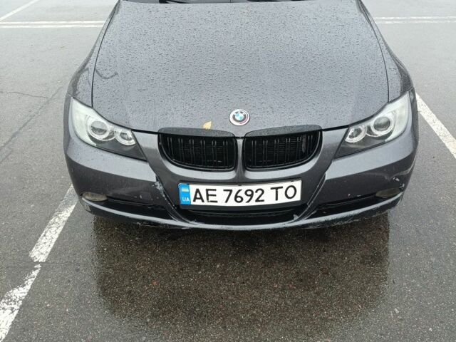 Серый БМВ 3 Серия, объемом двигателя 2 л и пробегом 400 тыс. км за 6500 $, фото 1 на Automoto.ua